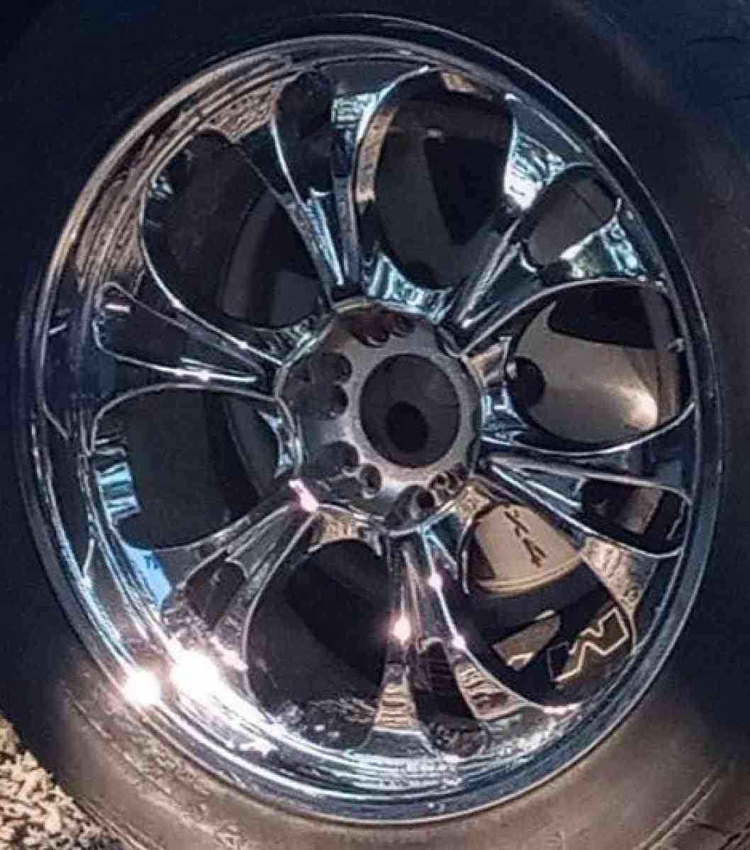 22in CHROME RIMS