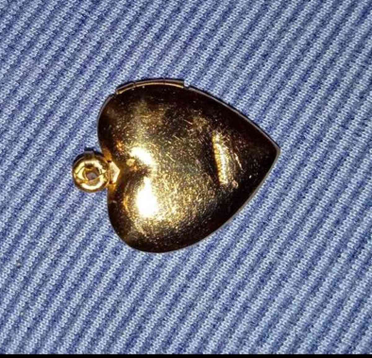 14k gold and rose tone I Love You locket - Boonville, North Carolina - FleaMarketBay