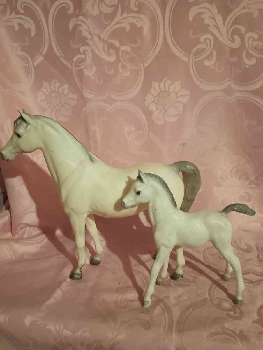 breyer Arabian mare and her foal - Augusta, Illinois - FleaMarketBay