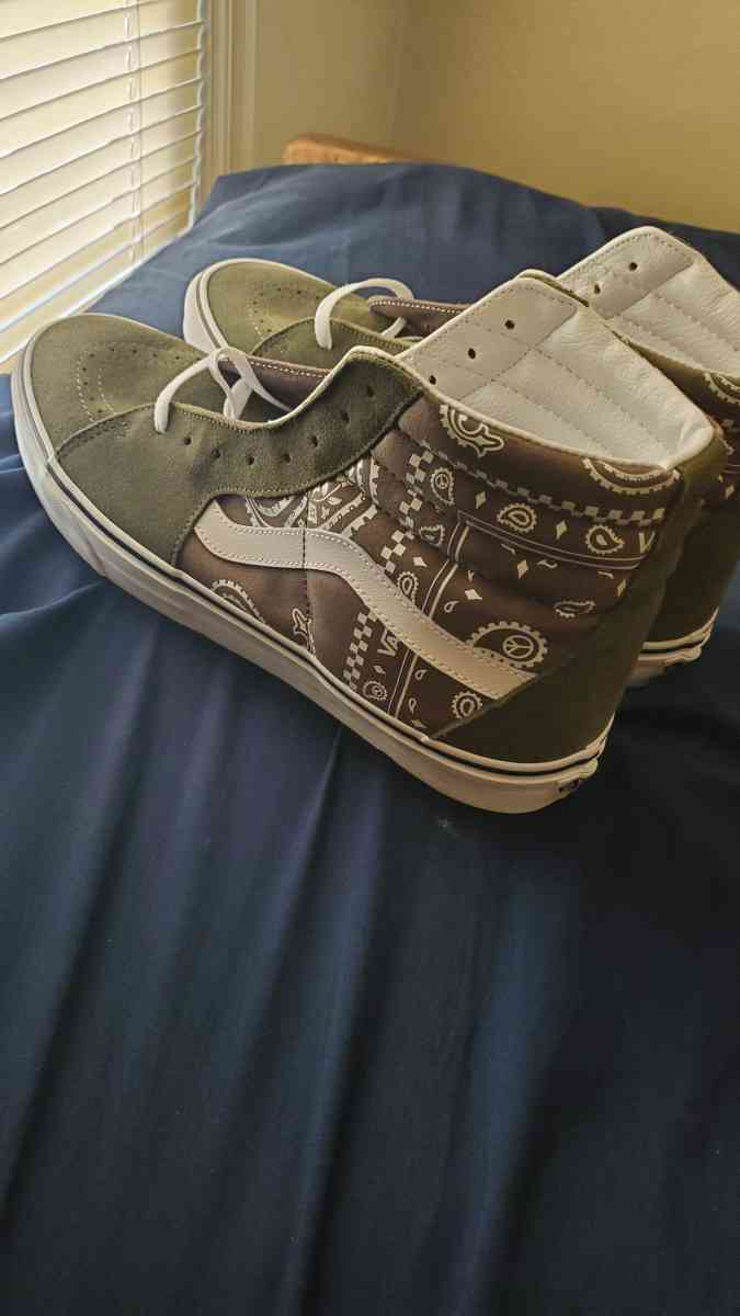 Mens VANS size 13 - Joliet, Illinois - FleaMarketBay