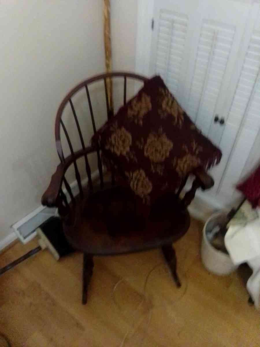 Antique Rocking Chair - Summerville, South Carolina - FleaMarketBay