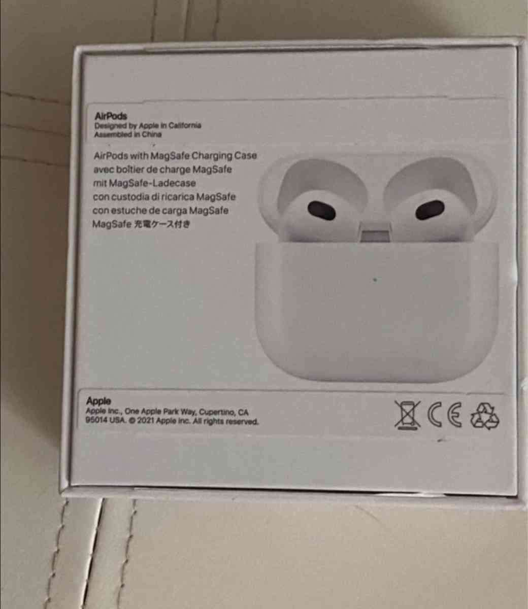 Apple Air Pods 3rd Generation - Middle Village, New York - FleaMarketBay