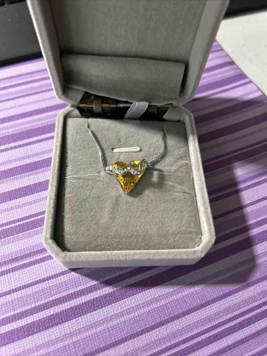 genuine Citrine necklace - Indianapolis, Indiana - FleaMarketBay