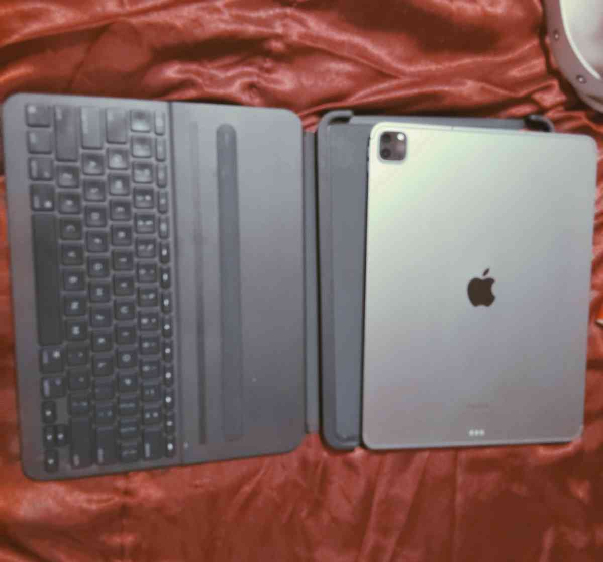 APPLE IPAD PRO - Clearwater, Florida - FleaMarketBay