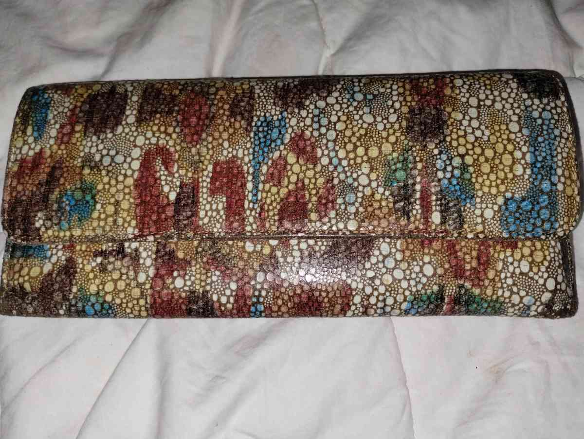 Authentic Hobo multicolored wallet with magnetic closure - Platte City, Missouri - FleaMarketBay