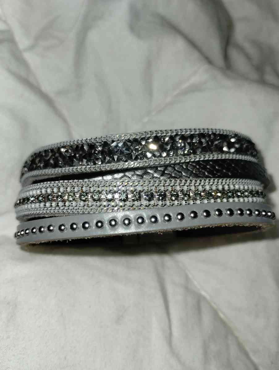 Leather wrap around bracelet with mini diamonds