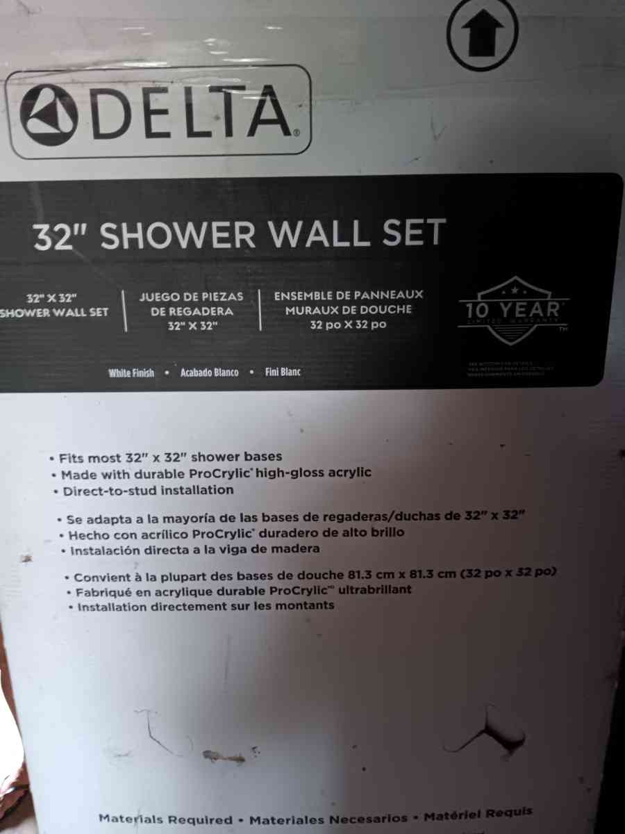 Shower wall with base