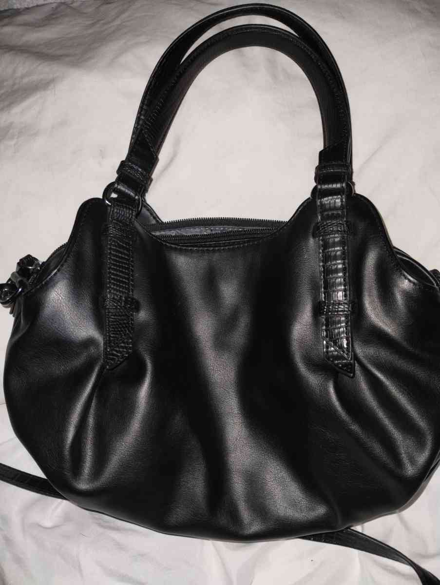 Vera Wang Bueno satchel - Platte City, Missouri - FleaMarketBay