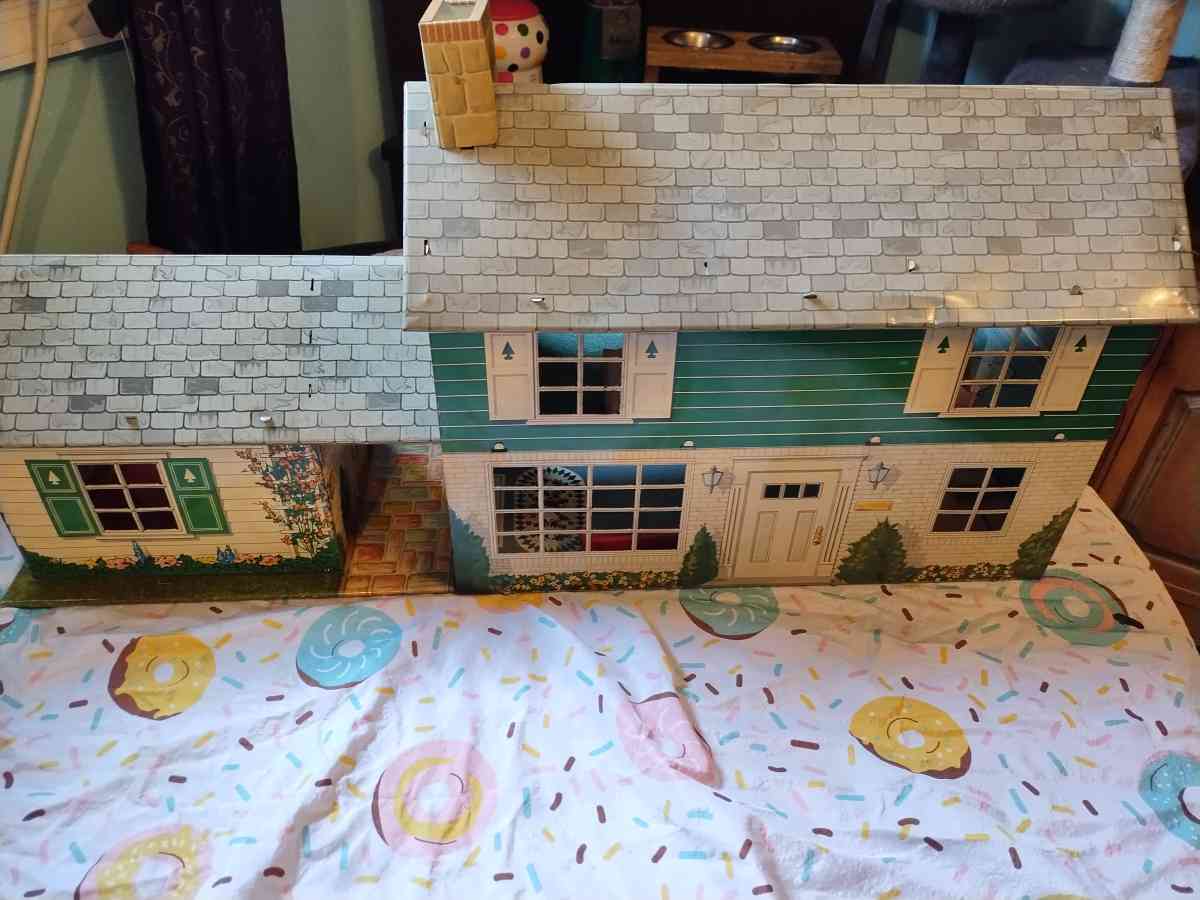 metal antique dollhouse