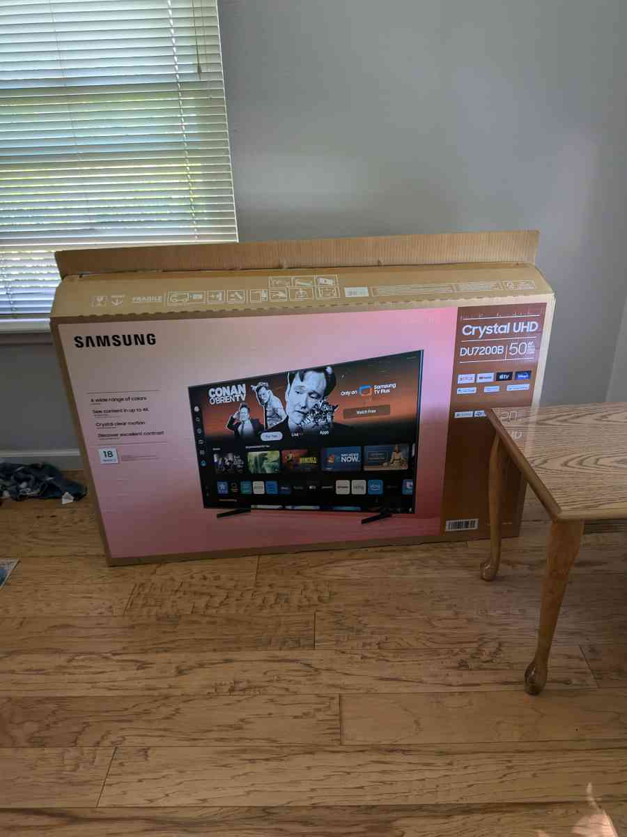 New 55 in Samsung TV with box and remote - Gardnerville, Nevada - FleaMarketBay