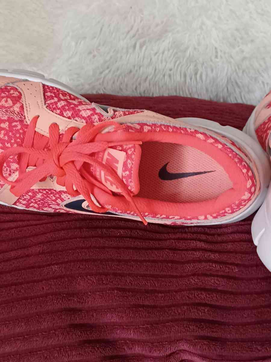 NIKE FLEX EXPERIENCE