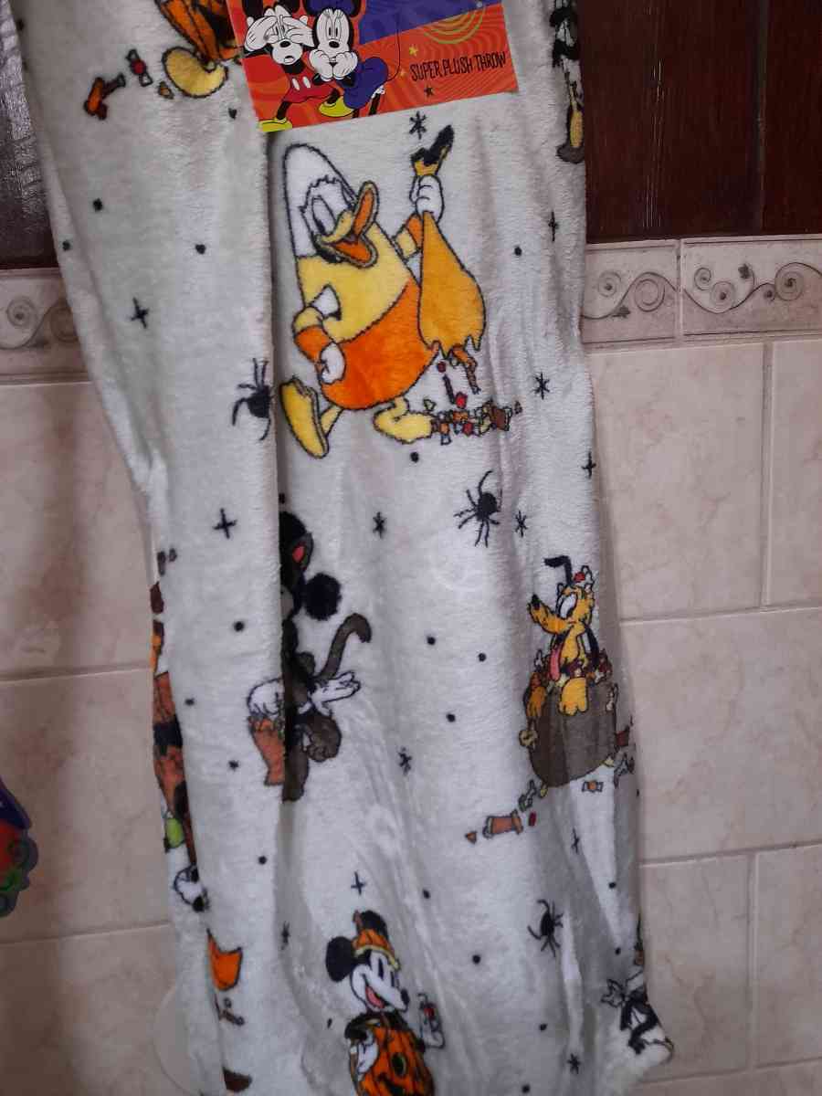 mickey vintage throw blanket