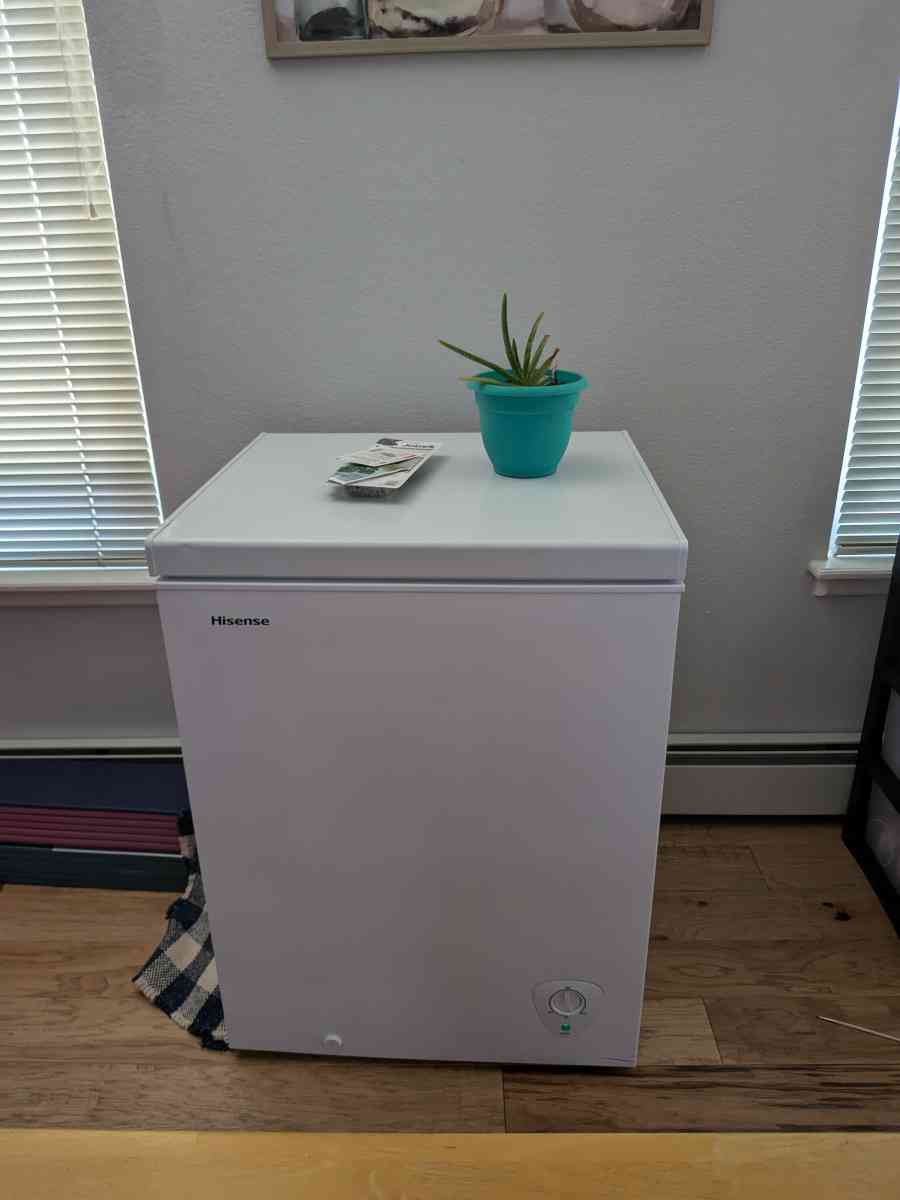 Hisense deep freezer - Gardnerville, Nevada - FleaMarketBay