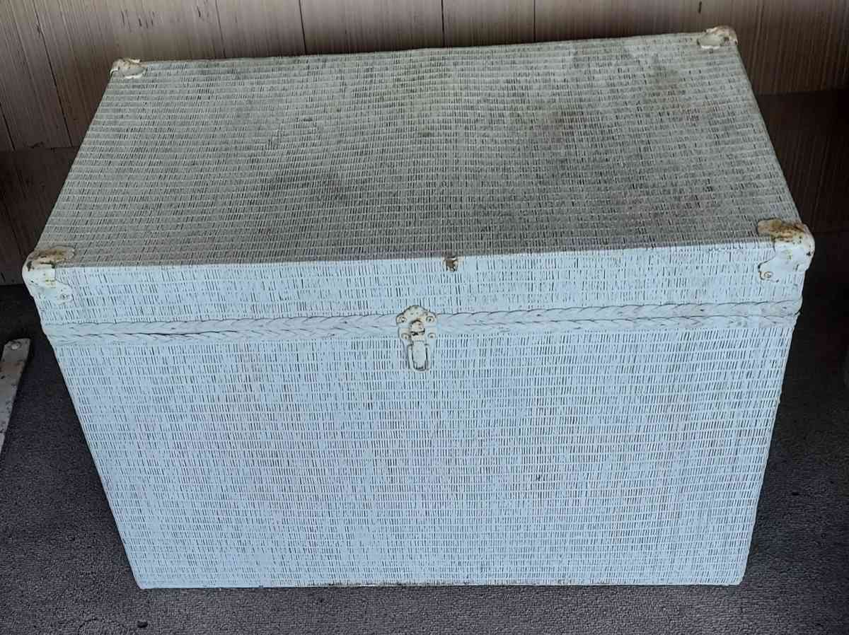 Wood  Wicker Storage Chest - Oil City, Pennsylvania - FleaMarketBay