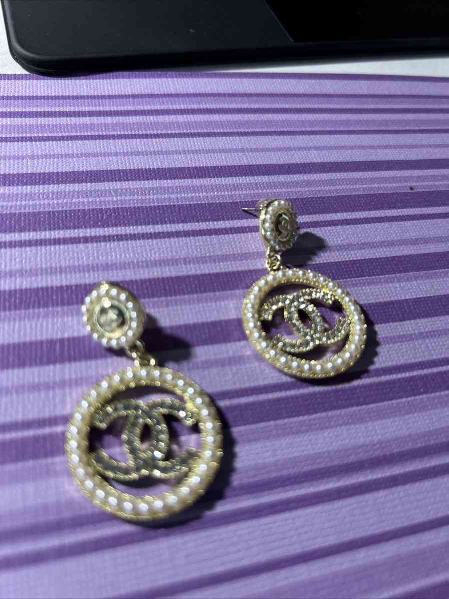 fashion earrings - Indianapolis, Indiana - FleaMarketBay