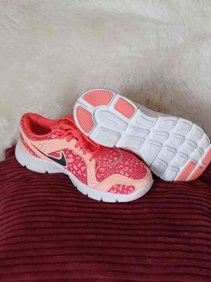 NIKE FLEX EXPERIENCE