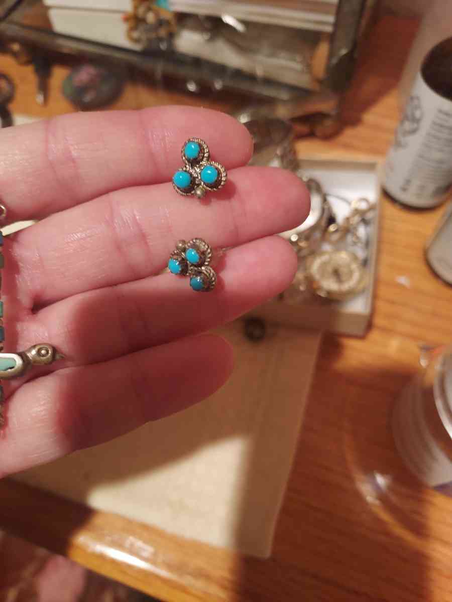 Dishta birds and 3 stone studs both very vintage - Albuquerque, New Mexico - FleaMarketBay