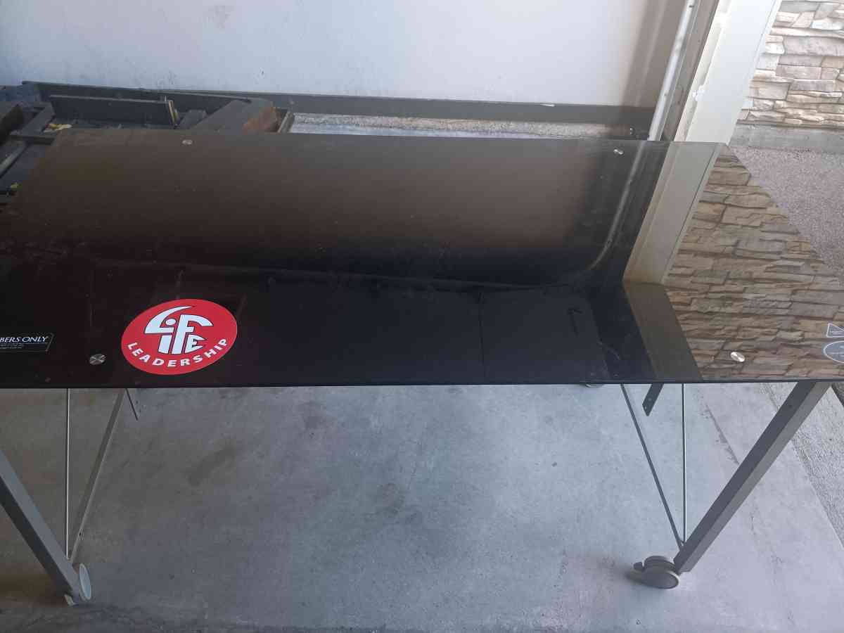 work table - Aurora, Colorado - FleaMarketBay