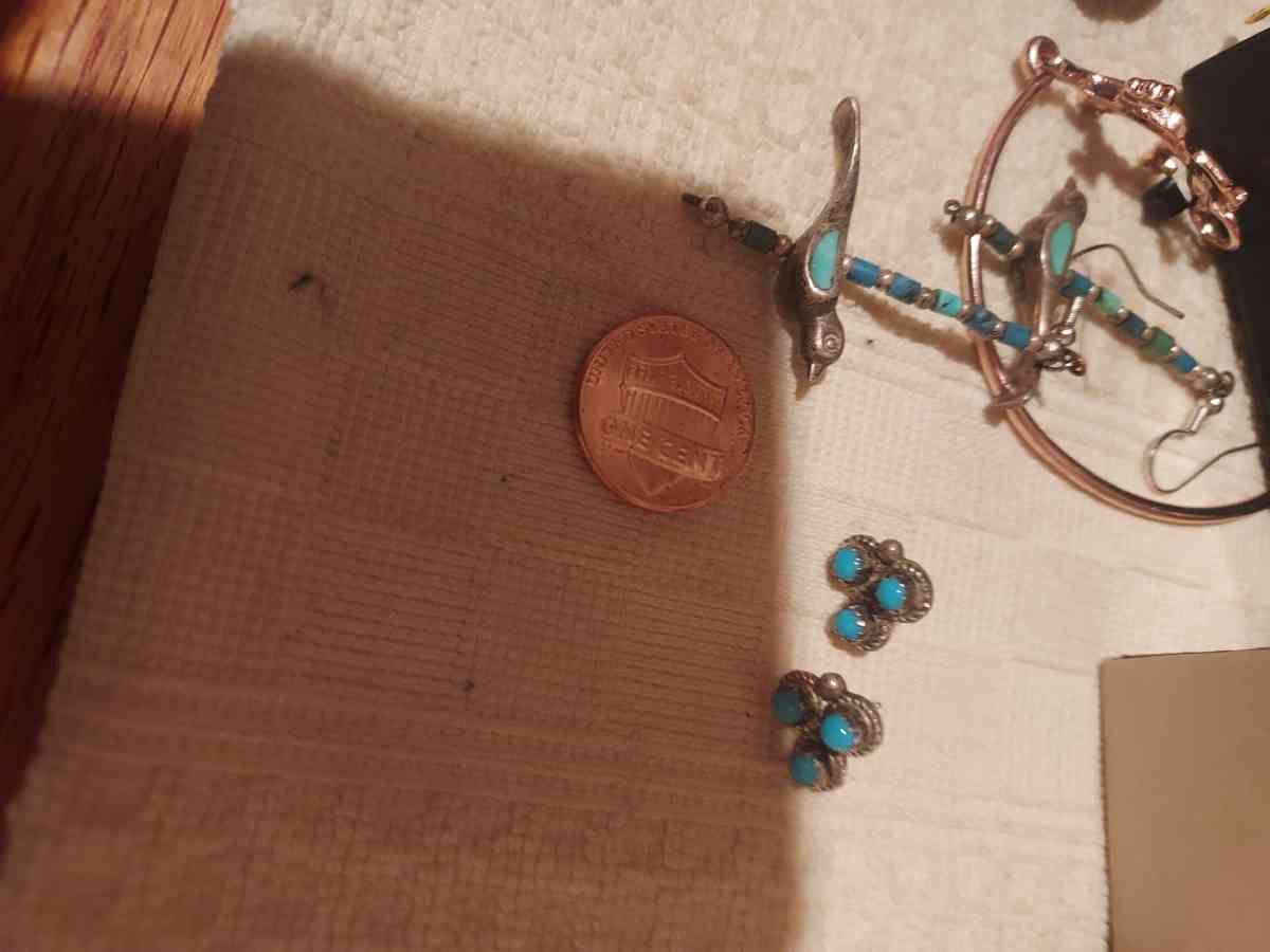 Dishta birds and 3 stone studs both very vintage - Albuquerque, New Mexico - FleaMarketBay