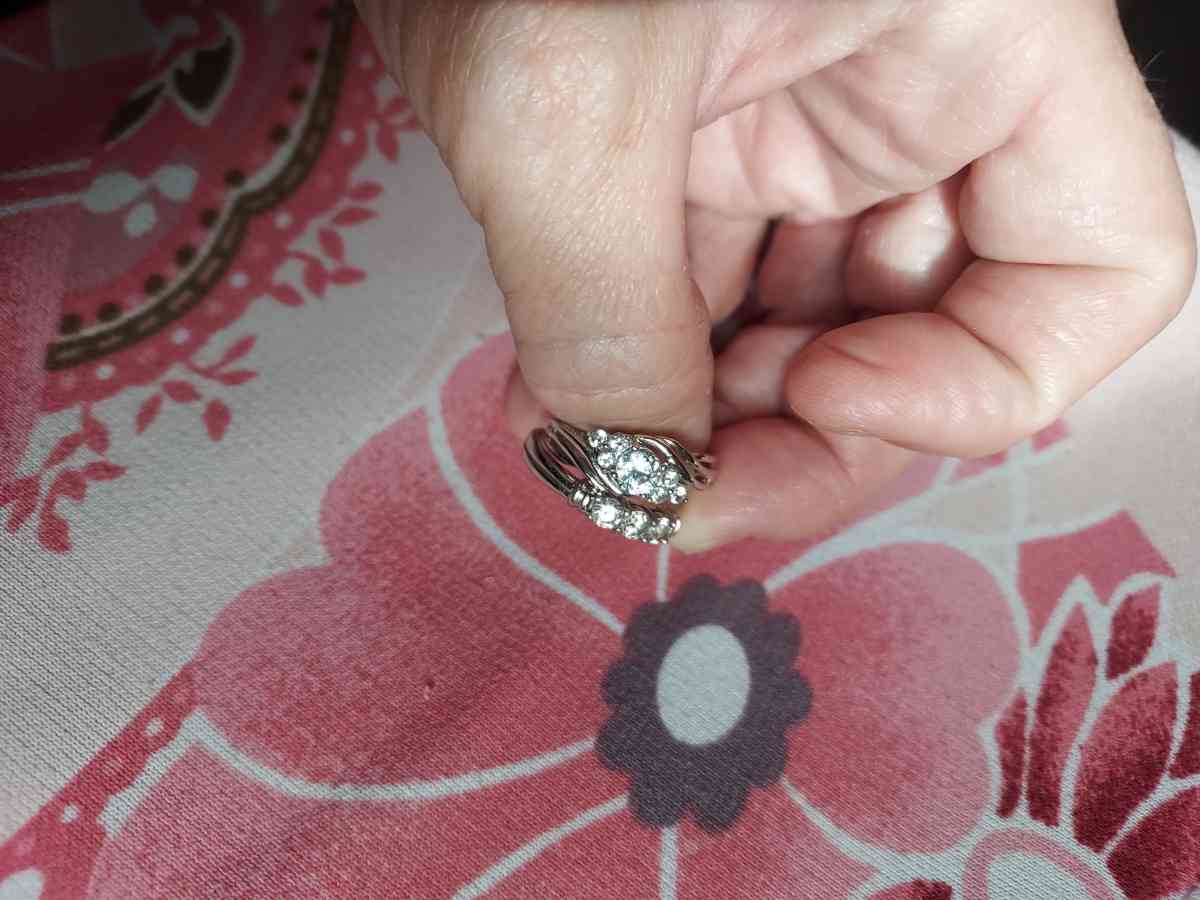 size 7 925 SILVER W  PERFECT CZ STONES  SET - Albuquerque, New Mexico - FleaMarketBay