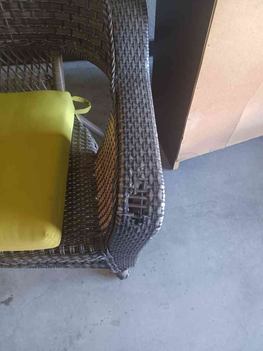 Patio love seat - Aurora, Colorado - FleaMarketBay