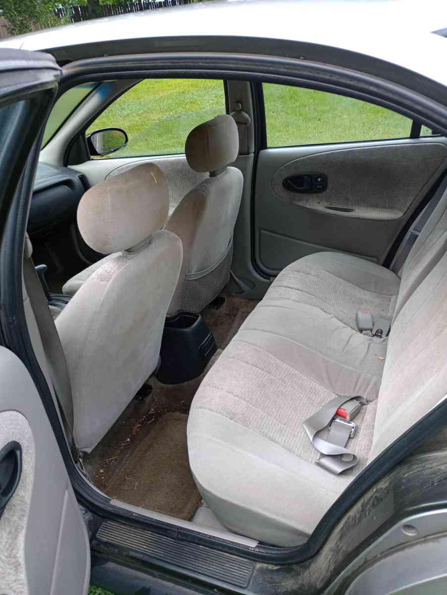 1998 Saturn sedan 4dr