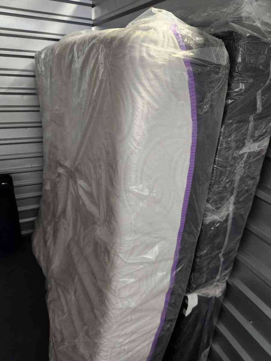 Sealy Optimum Inspiration Gold PLUSH King Mattress AND Match