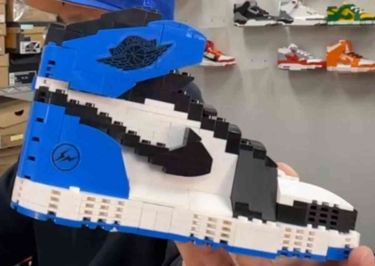 AJ1 Fragment Kick Bricks - Saint Louis, Missouri - FleaMarketBay