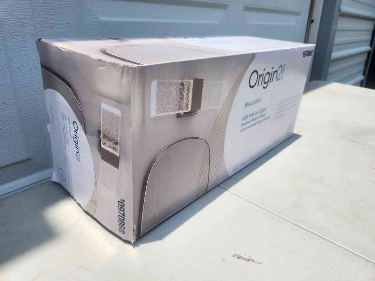 Origin21 Waldorf Vanity Light Bar BRAND NEW - Homosassa, Florida - FleaMarketBay