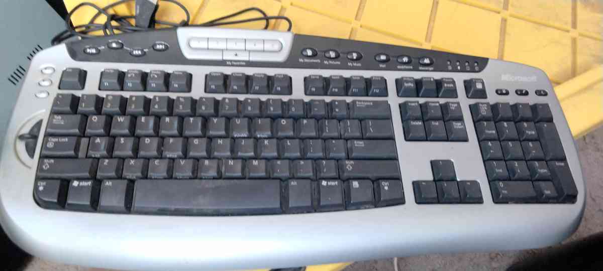 Microsoft Pro Media  Keyboard
