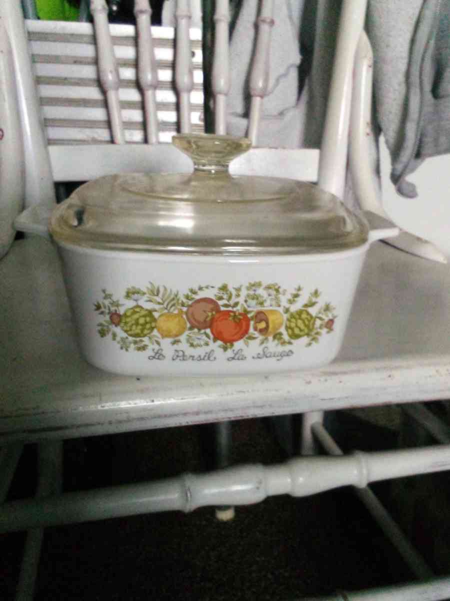 pyrex corning ware from the 60s - Saint Elmo, Illinois - FleaMarketBay