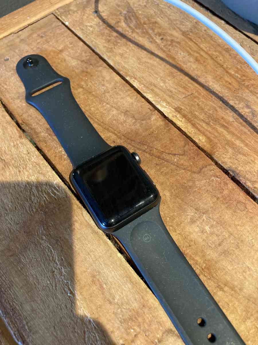 Black Band Apple Watch Series 3