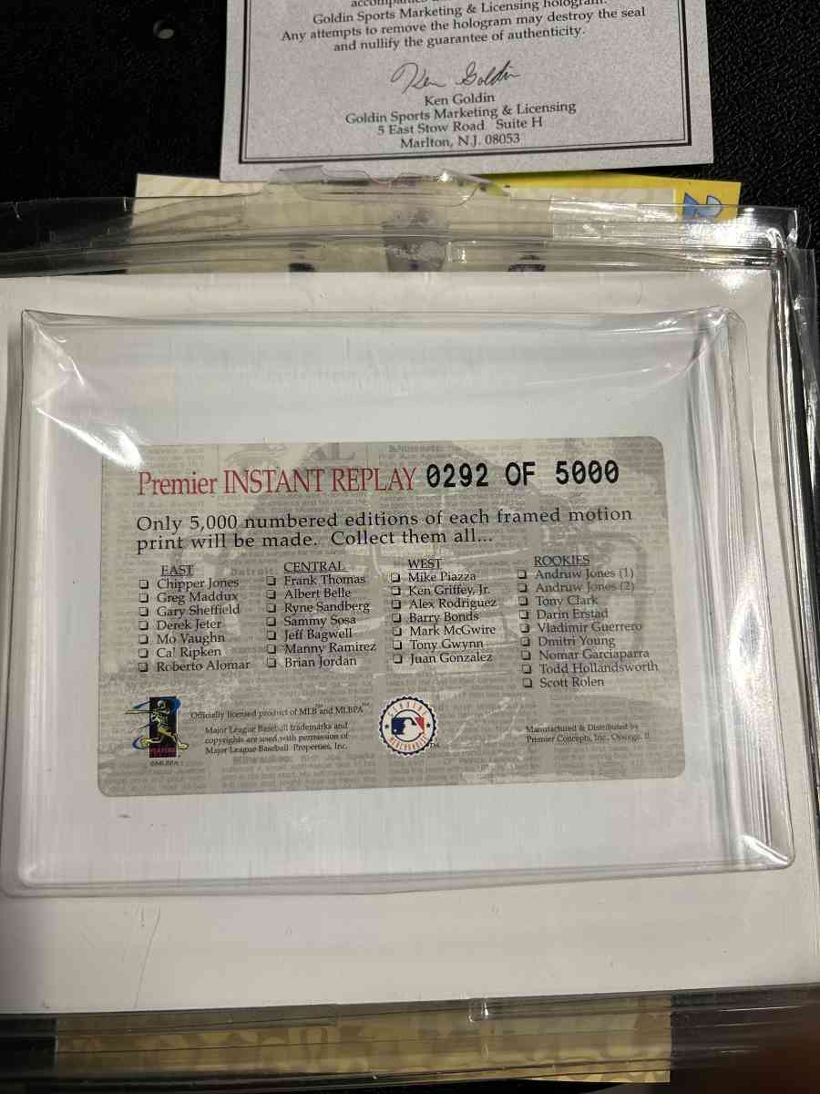 KEN GRIFFEY JR Blasts 200th Home Run Signed 1221000 Hologram - Rochelle Park, New Jersey - FleaMarketBay