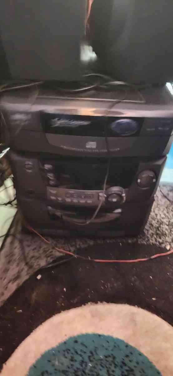 stero - Saint Petersburg, Florida - FleaMarketBay