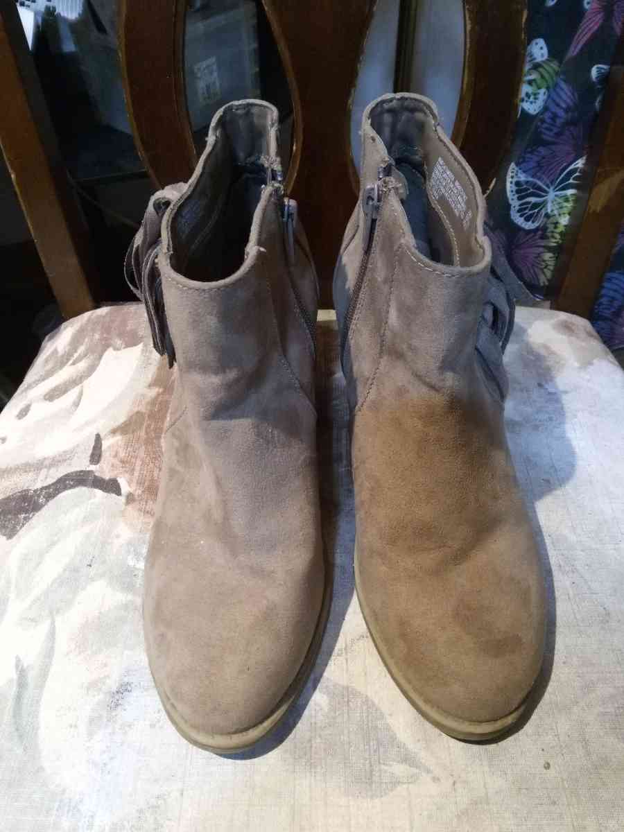 Womens Brown Suede Boots