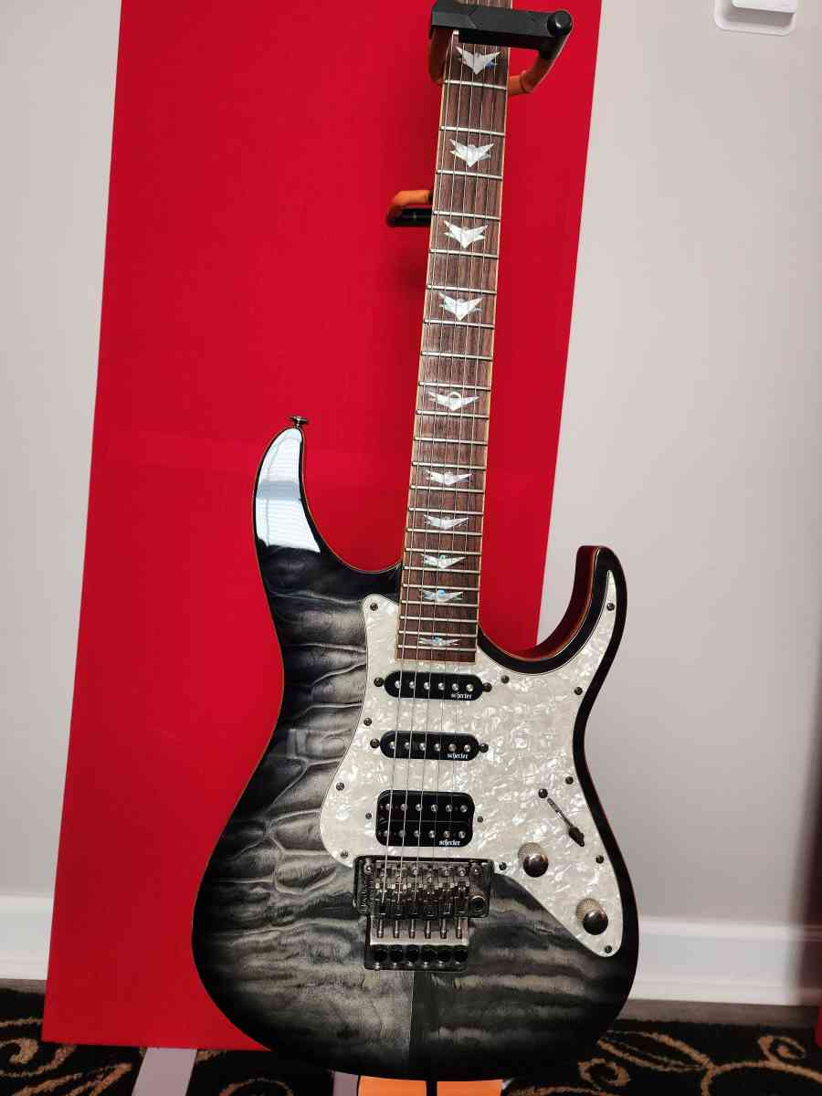 Schecter Banshee 6 FR Extreme
