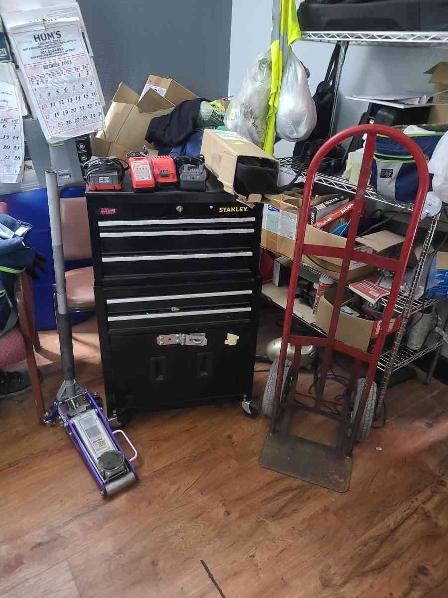 2pc Yard sell - Jacksonville, Arkansas - FleaMarketBay