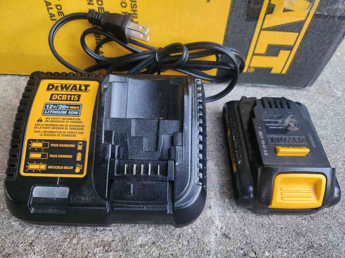 Dewalt 20v String Trimmer Kit BRAND NEW - Homosassa, Florida - FleaMarketBay