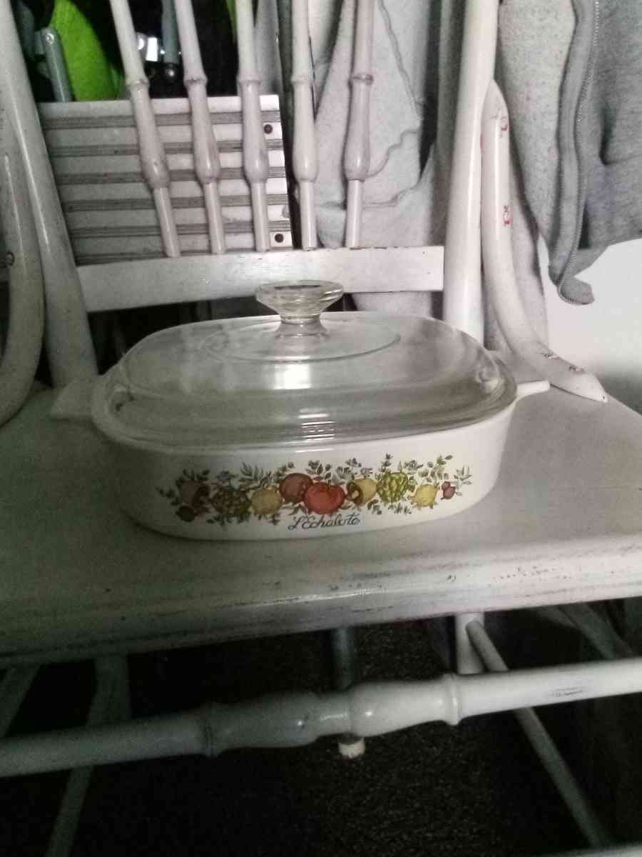 pyrex corning ware from the 60s - Saint Elmo, Illinois - FleaMarketBay