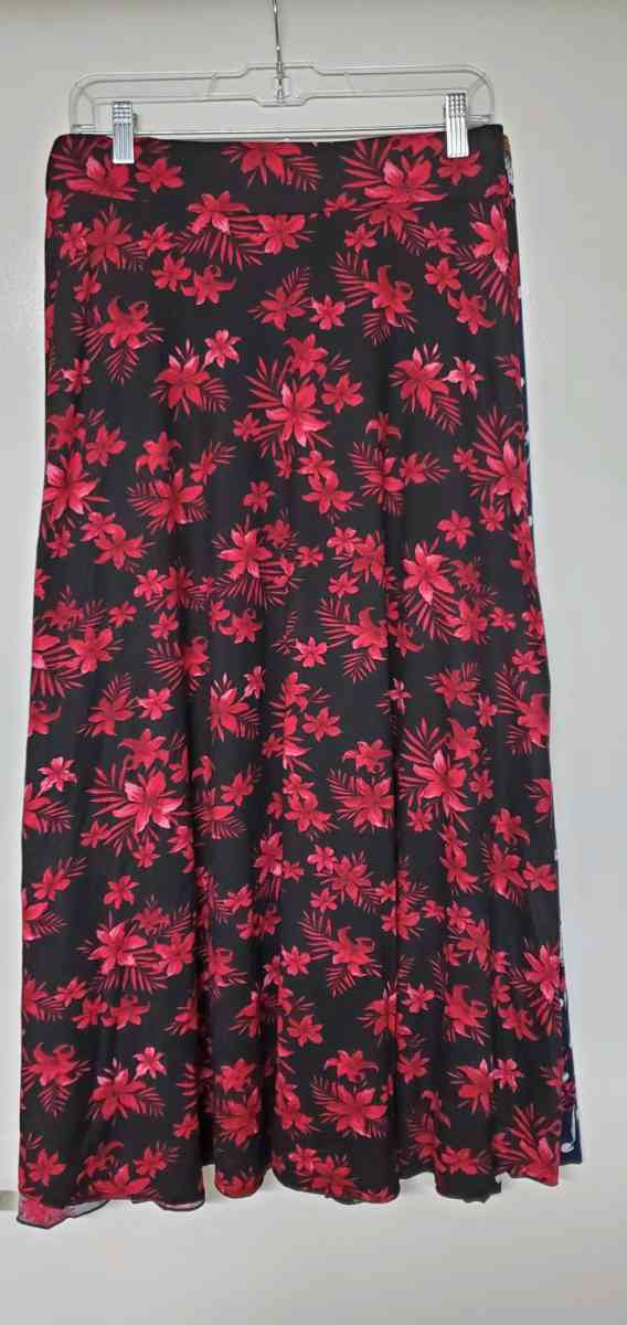 faldas blusas perfumes de hombre y mujer - Hyattsville, Maryland - FleaMarketBay