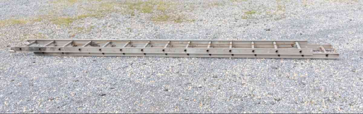 Aluminum Extension Ladder - Malaga, New Jersey - FleaMarketBay