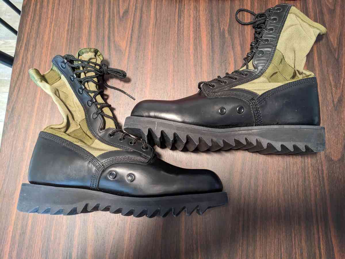 Altama 8877 Jungle Boots Olive and Black - Folsom, Pennsylvania - FleaMarketBay