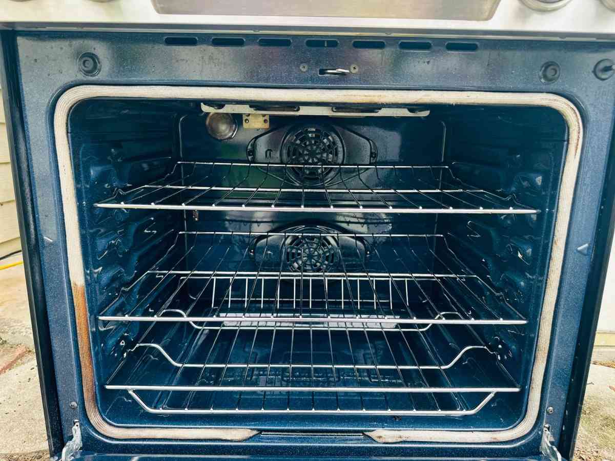 selling Samsung electric stove - West Palm Beach, Florida - FleaMarketBay