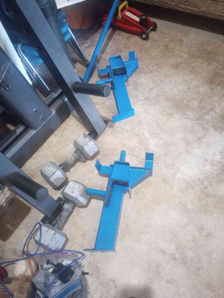 Weights Half Rack - Dunkirk, Ohio - FleaMarketBay