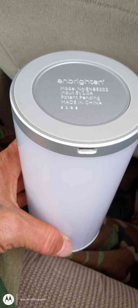 enbrighten light - Appleton, Wisconsin - FleaMarketBay