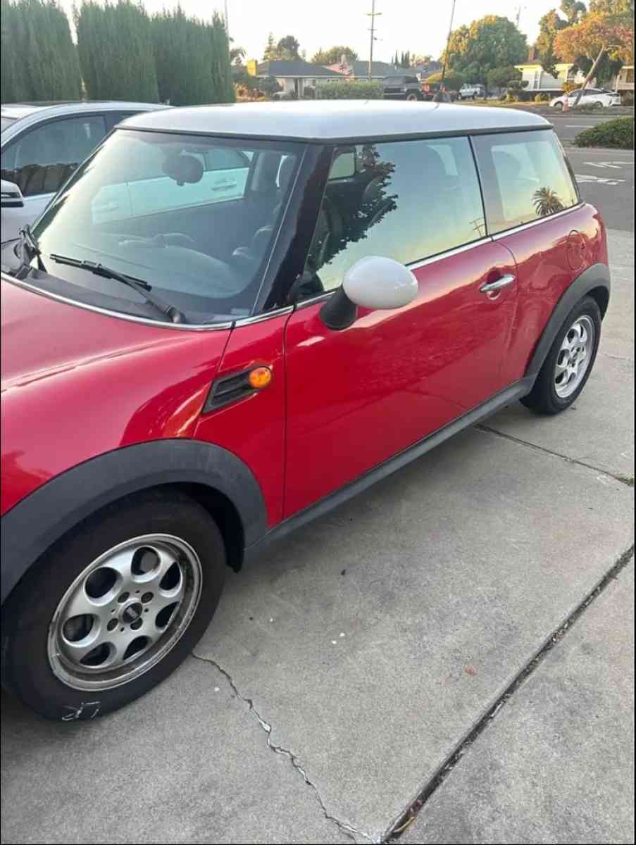 mini cooper hatchback 2D - California City, California - FleaMarketBay