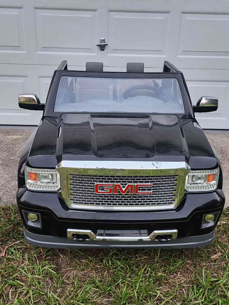 GMC Sierra 12V Ride On Power Wheels - Homosassa, Florida - FleaMarketBay