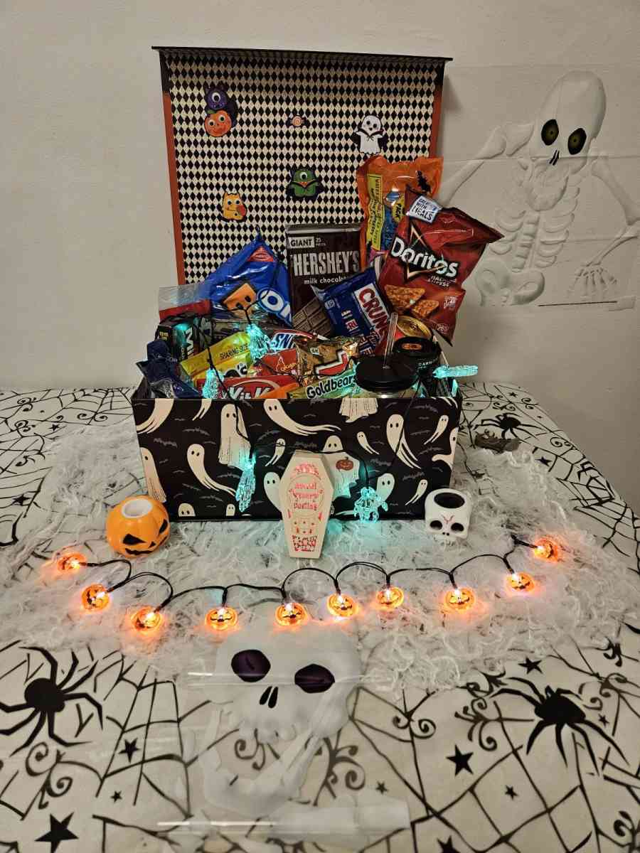 Halloween Candy Basket - Southfield, Michigan - FleaMarketBay