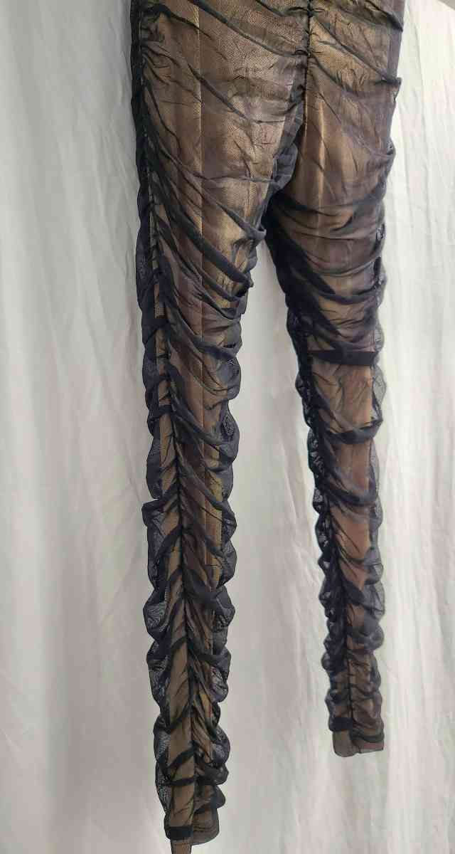 Fashion Nova Nude w Black Overlay Ruched Leggings Womens M