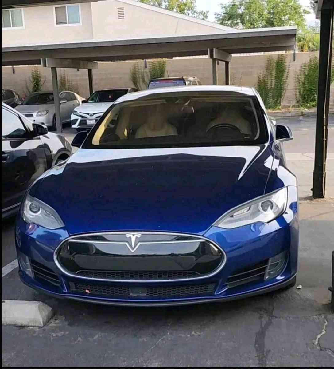 tesla model sedan 70D - Altamonte Springs, Florida - FleaMarketBay